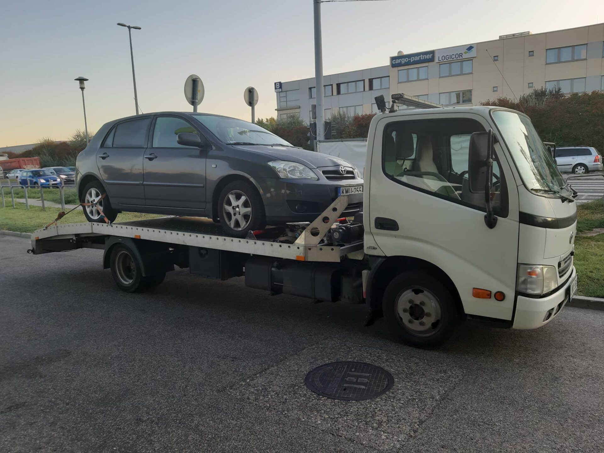 automentes-autoszallitas-treler Autómentés M0 autópálya